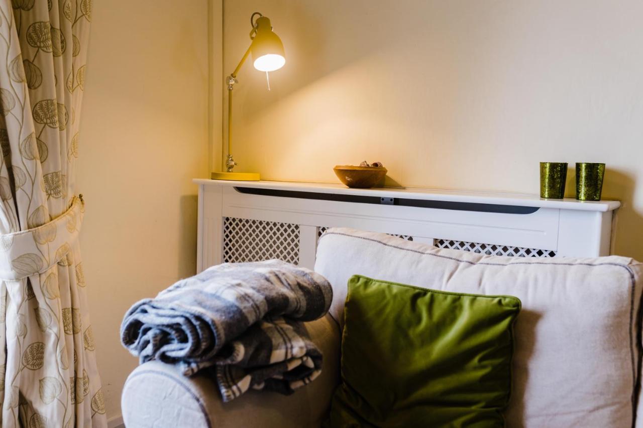 May Tree Cottage Manorbier 5 Mins From The Beach Sleeps 4 المظهر الخارجي الصورة