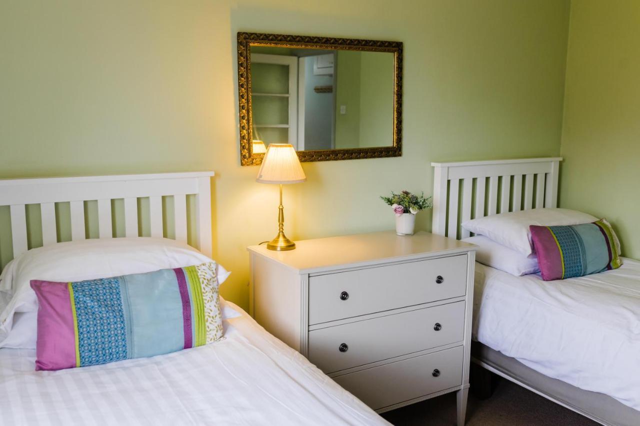 May Tree Cottage Manorbier 5 Mins From The Beach Sleeps 4 المظهر الخارجي الصورة