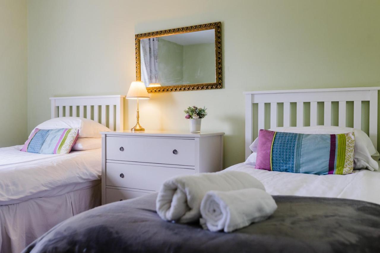 May Tree Cottage Manorbier 5 Mins From The Beach Sleeps 4 المظهر الخارجي الصورة