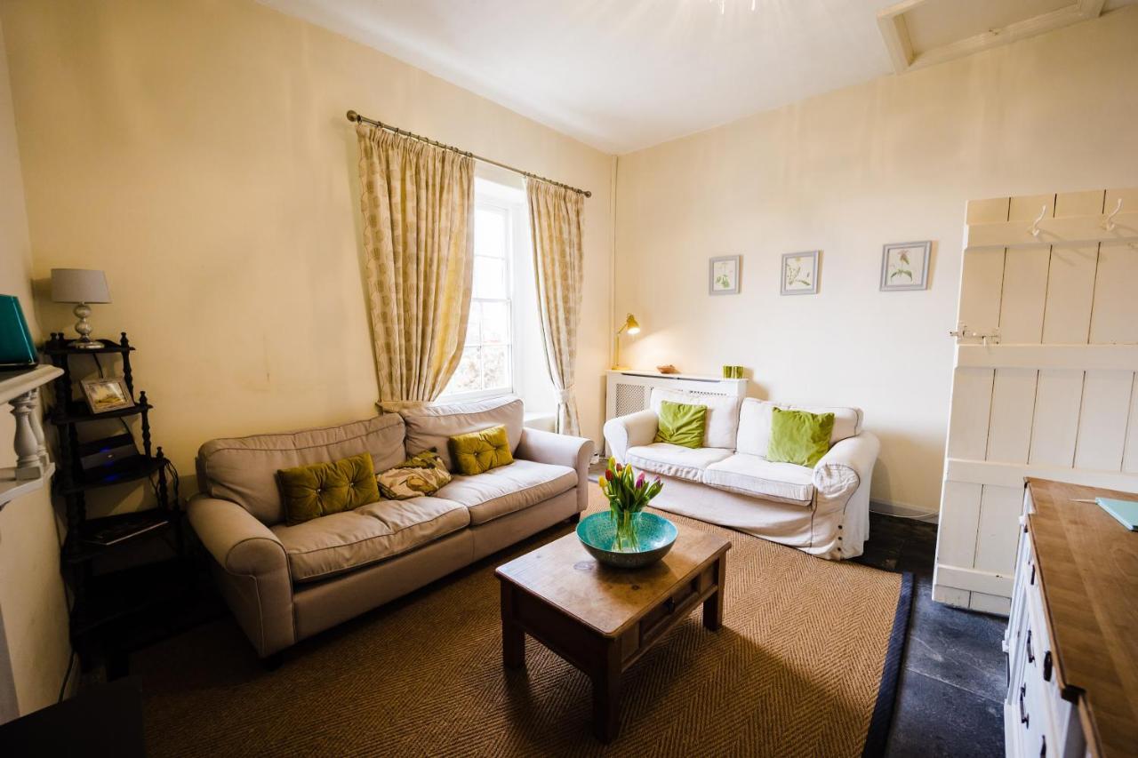 May Tree Cottage Manorbier 5 Mins From The Beach Sleeps 4 المظهر الخارجي الصورة