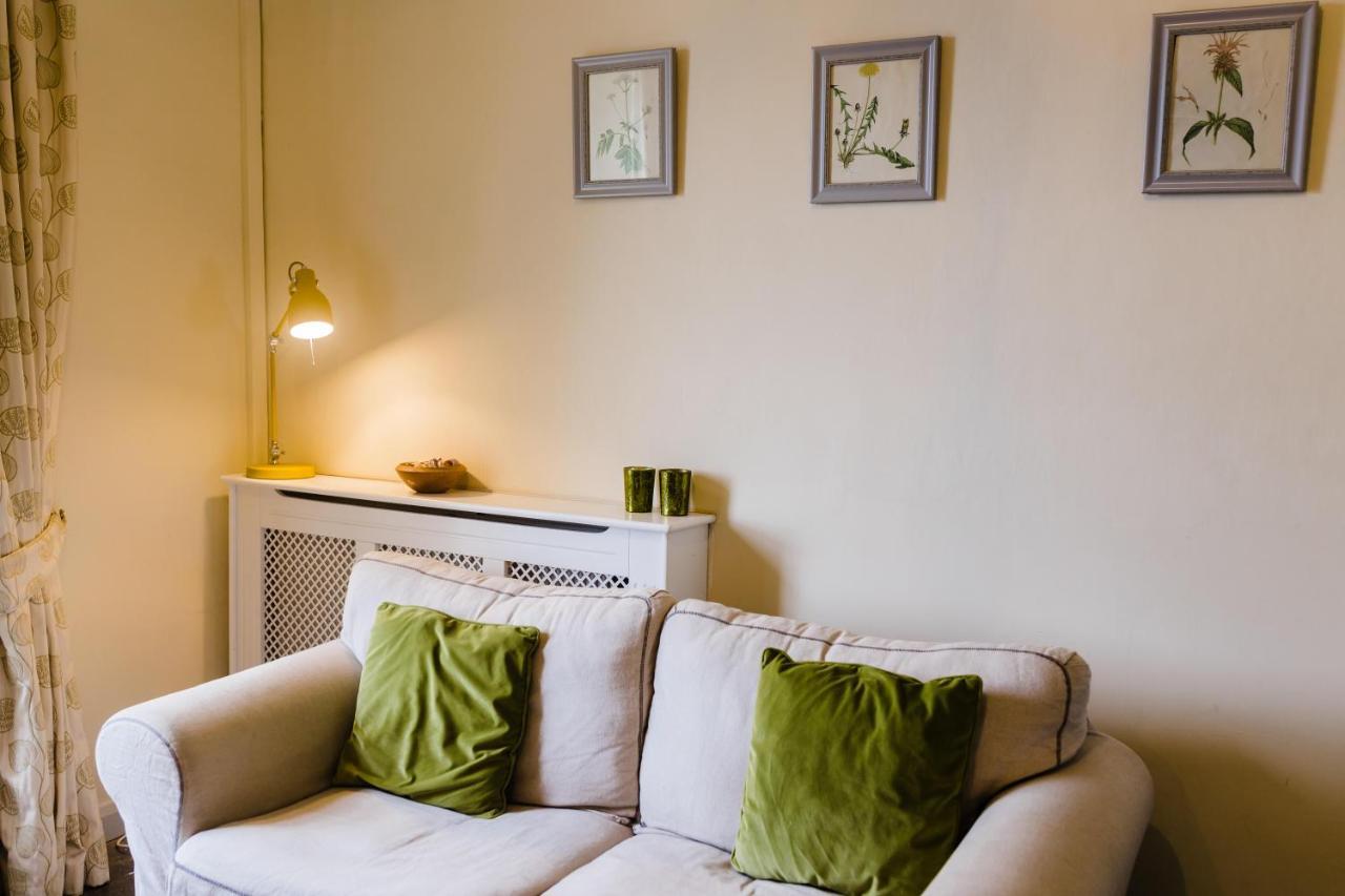 May Tree Cottage Manorbier 5 Mins From The Beach Sleeps 4 المظهر الخارجي الصورة