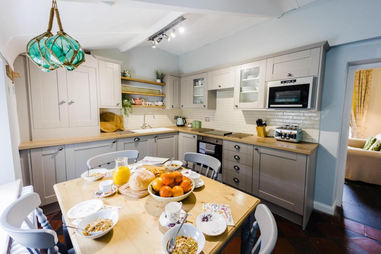May Tree Cottage Manorbier 5 Mins From The Beach Sleeps 4 المظهر الخارجي الصورة