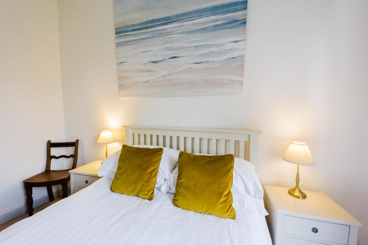 May Tree Cottage Manorbier 5 Mins From The Beach Sleeps 4 المظهر الخارجي الصورة