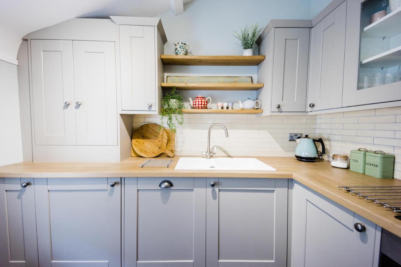 May Tree Cottage Manorbier 5 Mins From The Beach Sleeps 4 المظهر الخارجي الصورة