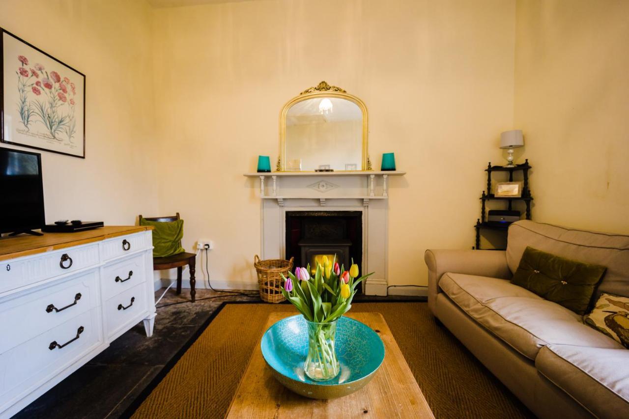 May Tree Cottage Manorbier 5 Mins From The Beach Sleeps 4 المظهر الخارجي الصورة